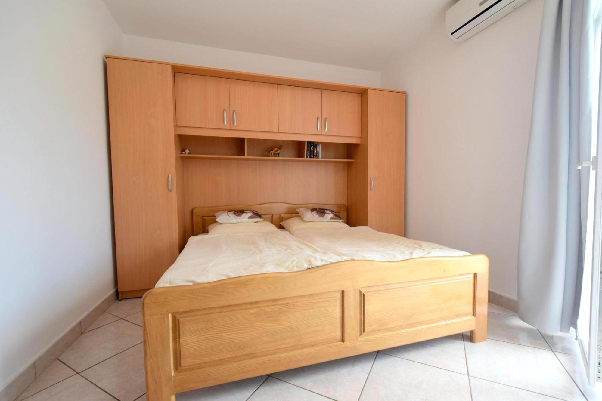 Apartments Josipa Малинска Экстерьер фото