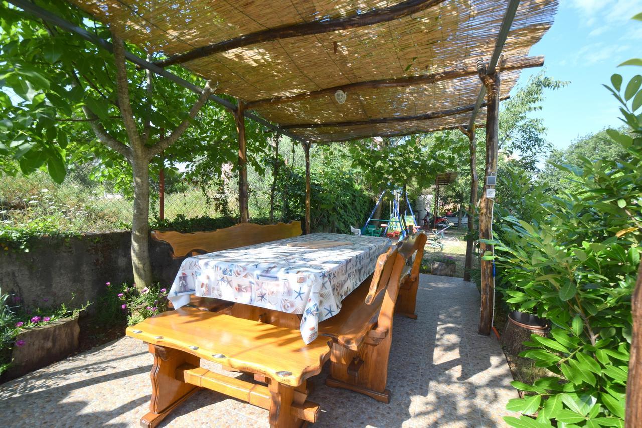 Apartments Josipa Малинска Экстерьер фото