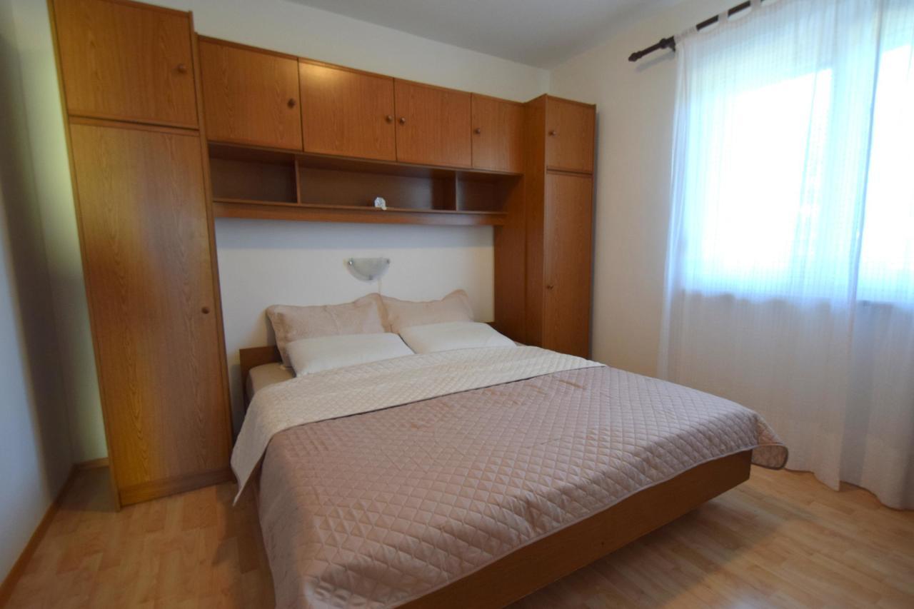 Apartments Josipa Малинска Экстерьер фото