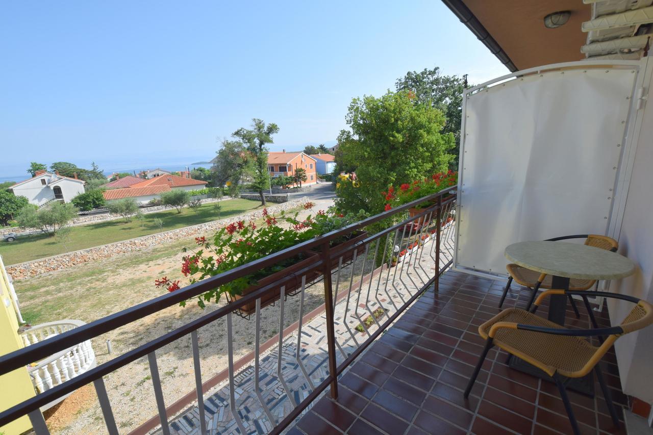 Apartments Josipa Малинска Экстерьер фото