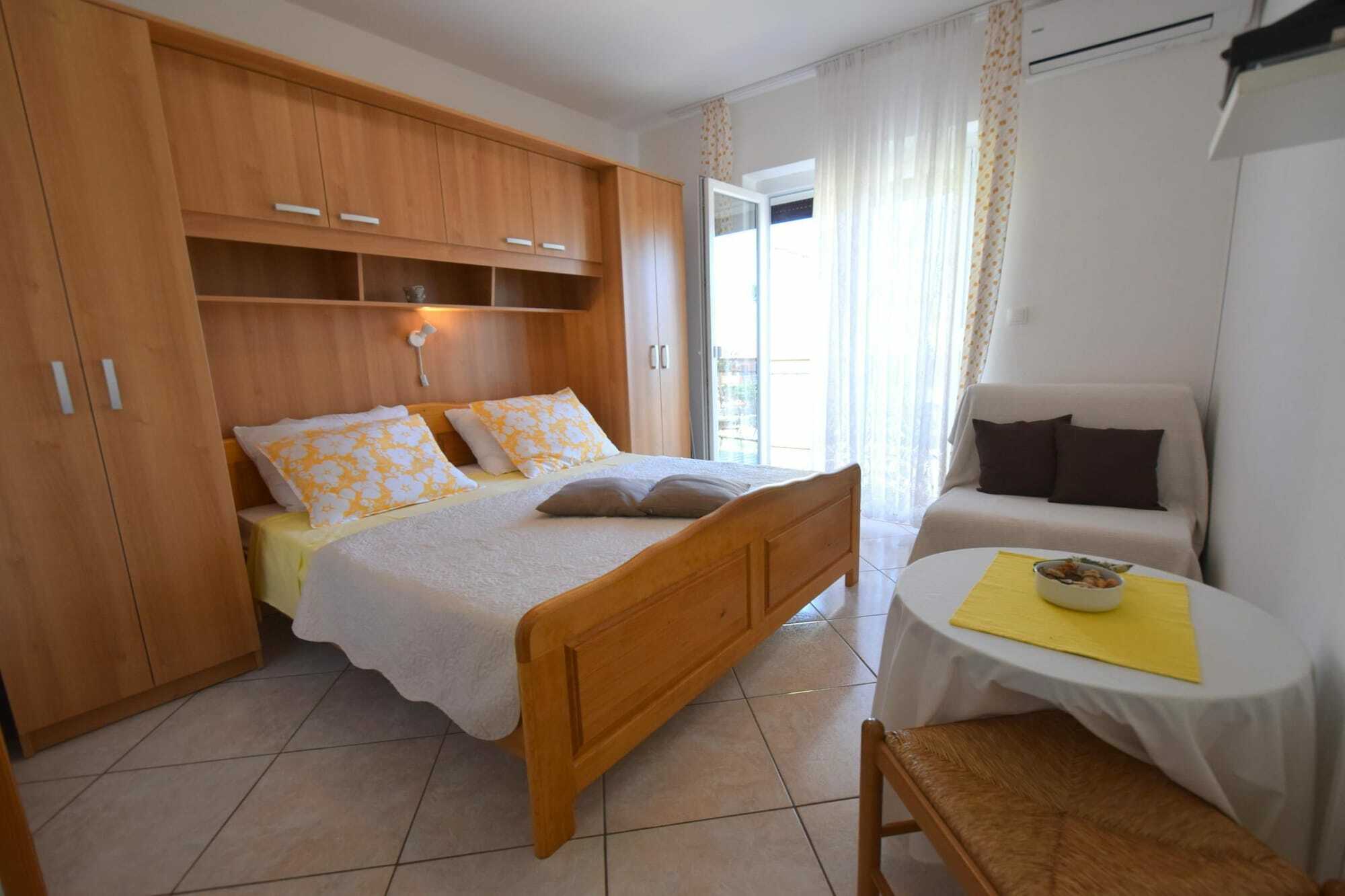 Apartments Josipa Малинска Экстерьер фото